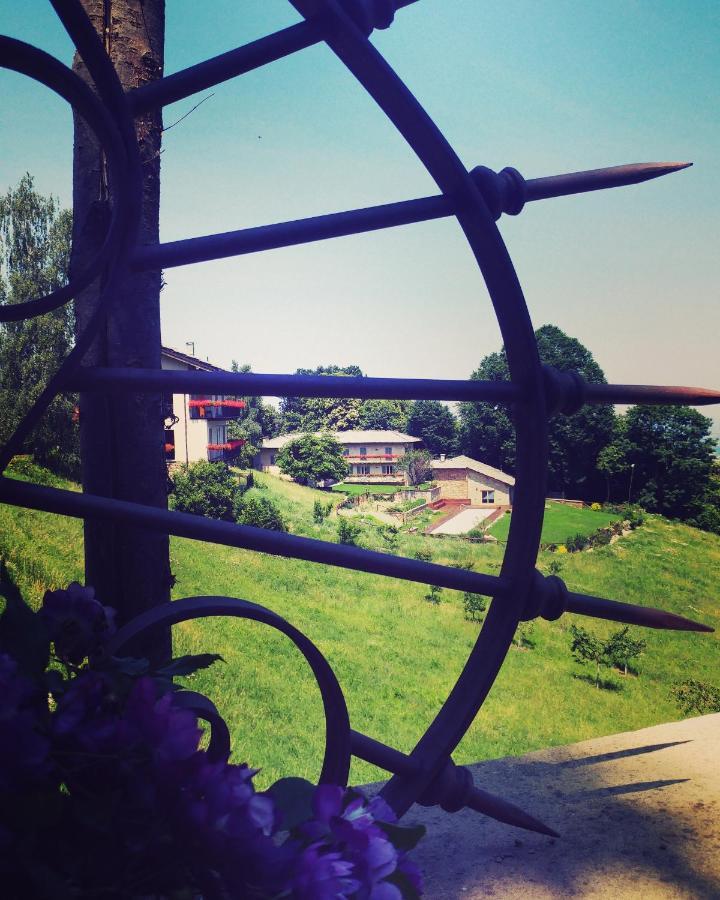 Dionisia'S Home, Pool, Spa On Monviso Unesco Alps Verzuolo Bagian luar foto