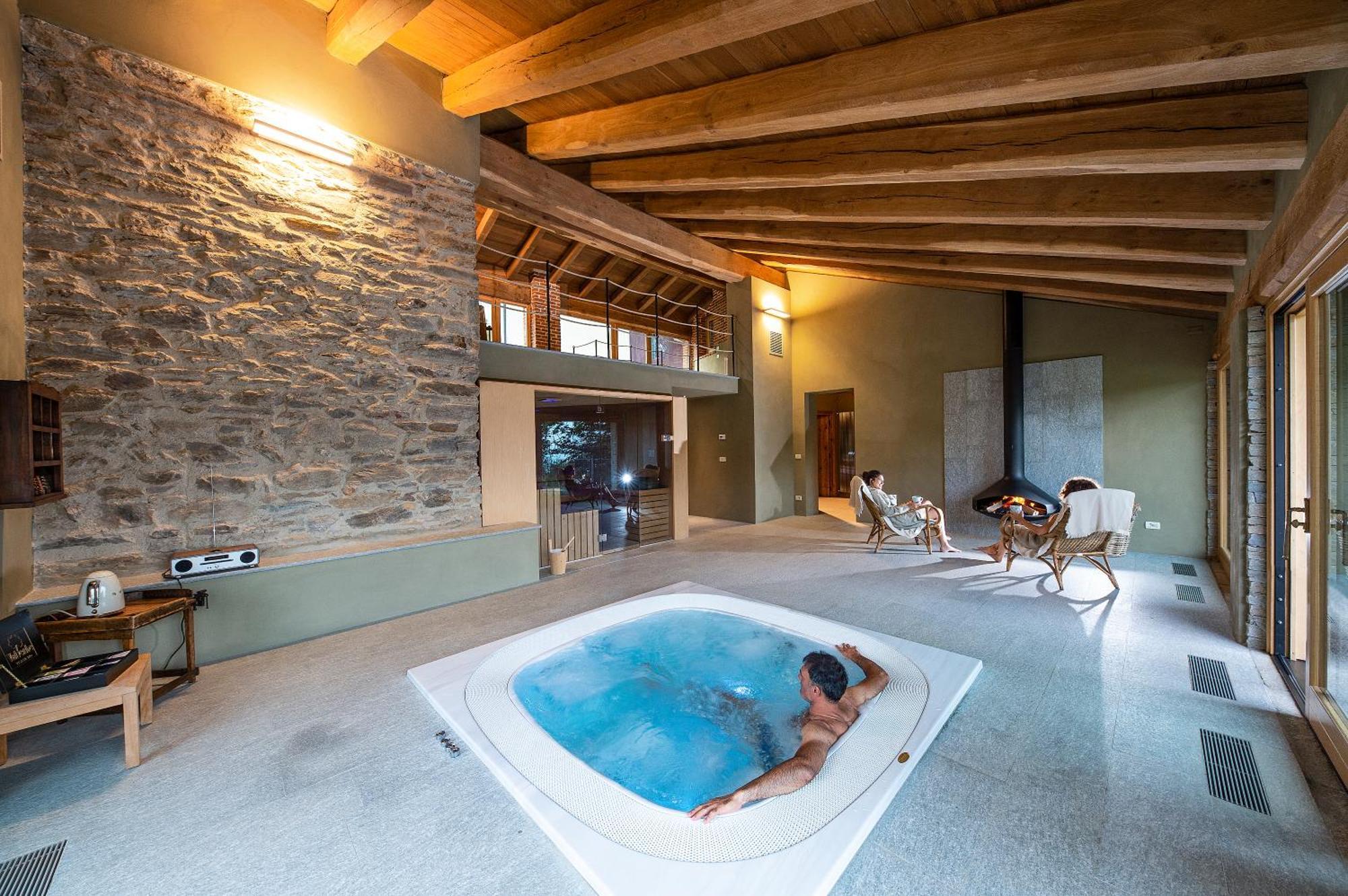 Dionisia'S Home, Pool, Spa On Monviso Unesco Alps Verzuolo Bagian luar foto
